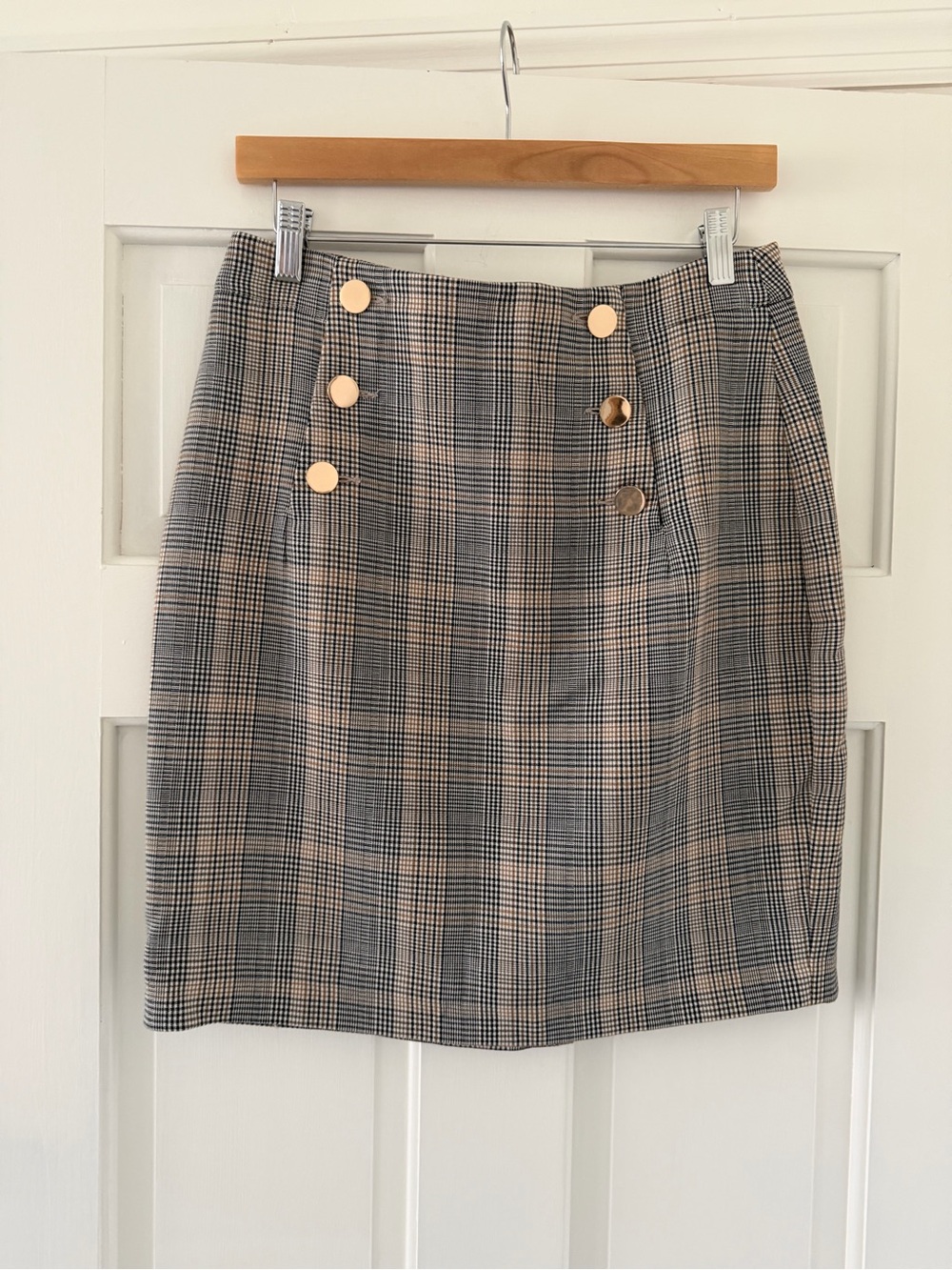 H&M Plaid Pencil Skirt with Gold Buttons in Beige and Black